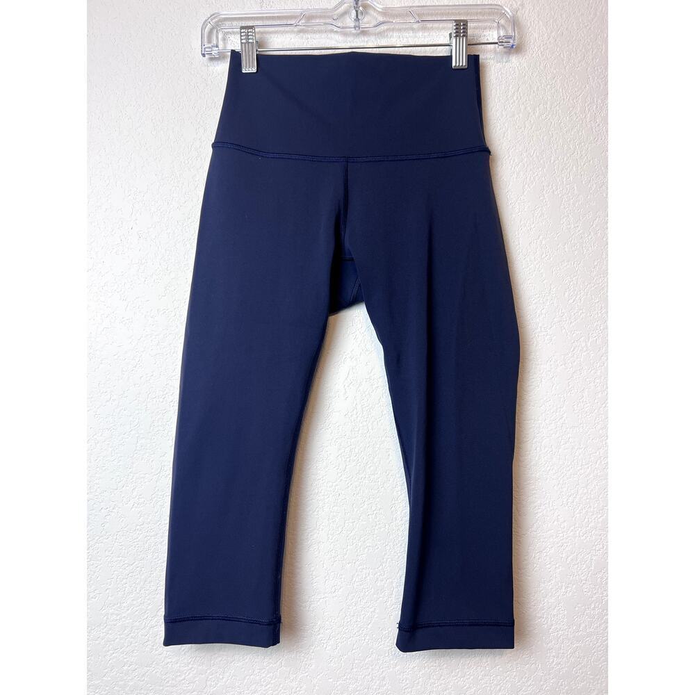 Elevate Your Workout: Lululemon Wunder Under Cropped Leggings Navy Blue Size 4